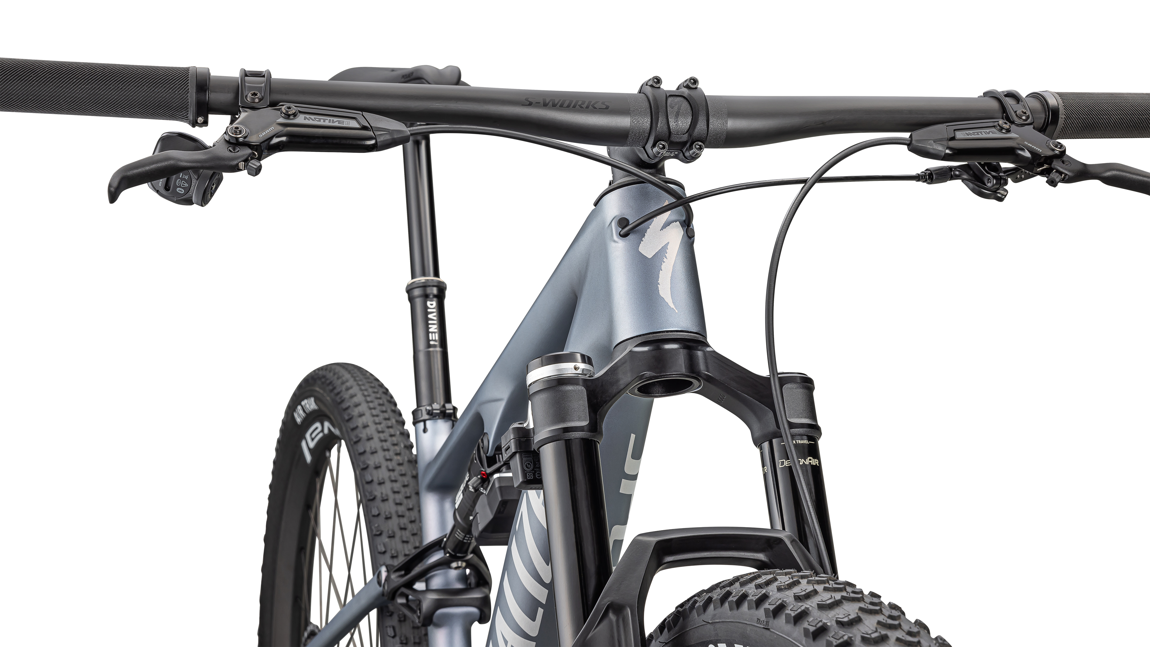 Epic 8 Pro  - SRAM X0 AXS, RockShox Ultimate Flight Attendant